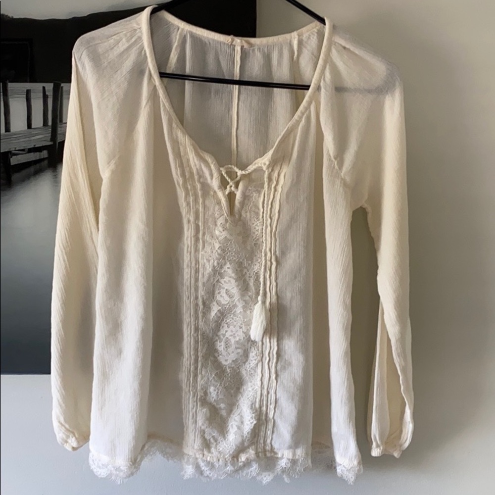 Boho Hollister Cream Top Size small lace detail